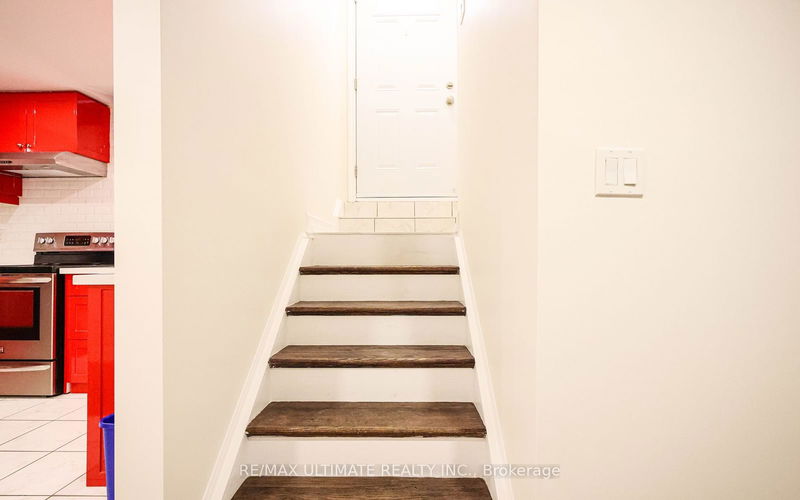 home for lease on Lower-109 Hollywood Hill Circle