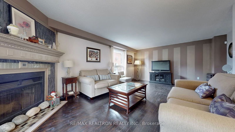 84 Viewmark Dr  Richmond Hill, L4S 1E3 | Image 12