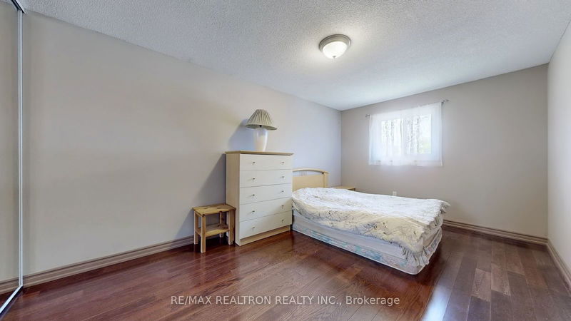 84 Viewmark Dr  Richmond Hill, L4S 1E3 | Image 26