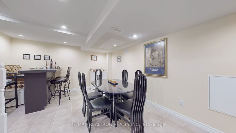 84 Viewmark Dr  Richmond Hill, L4S 1E3 | Image 35