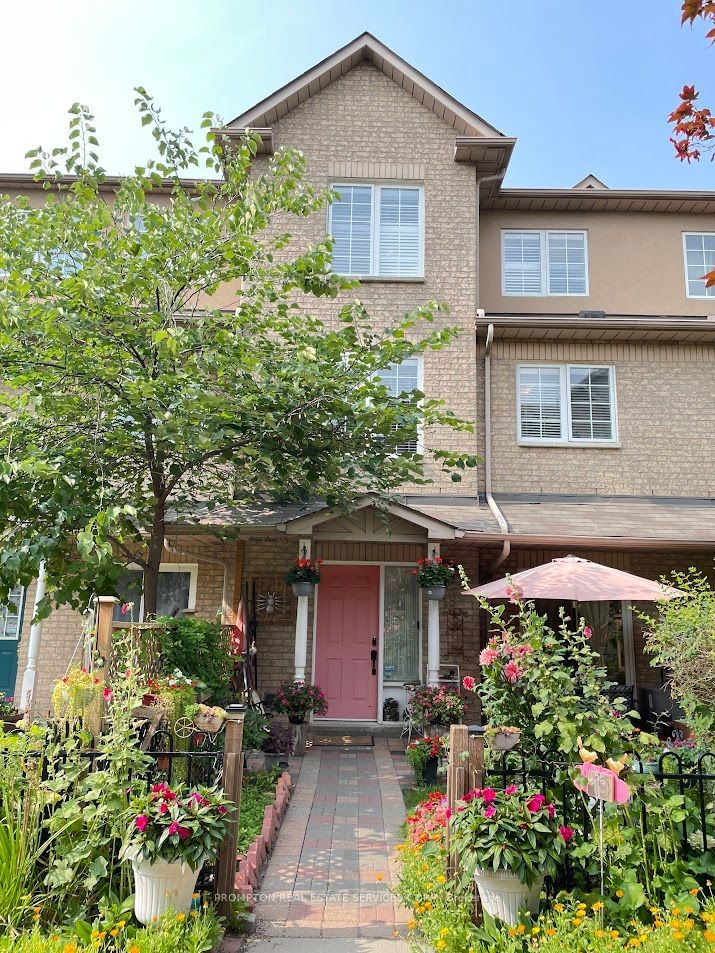  19 - 5 St Moritz Way  Markham, L3R 4E8 | Image 1