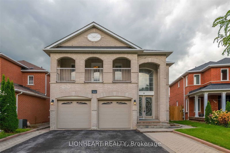 home for lease on 164 St Joan Of Arc Avenue