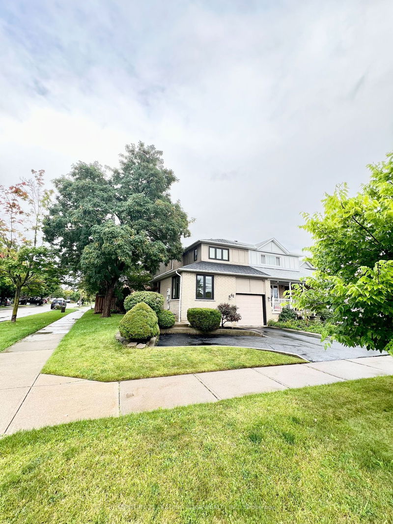 62 Islay Cres  Vaughan, L6A 2C1 | Image 2