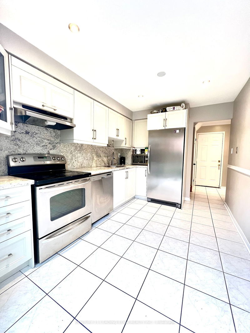 62 Islay Cres  Vaughan, L6A 2C1 | Image 7