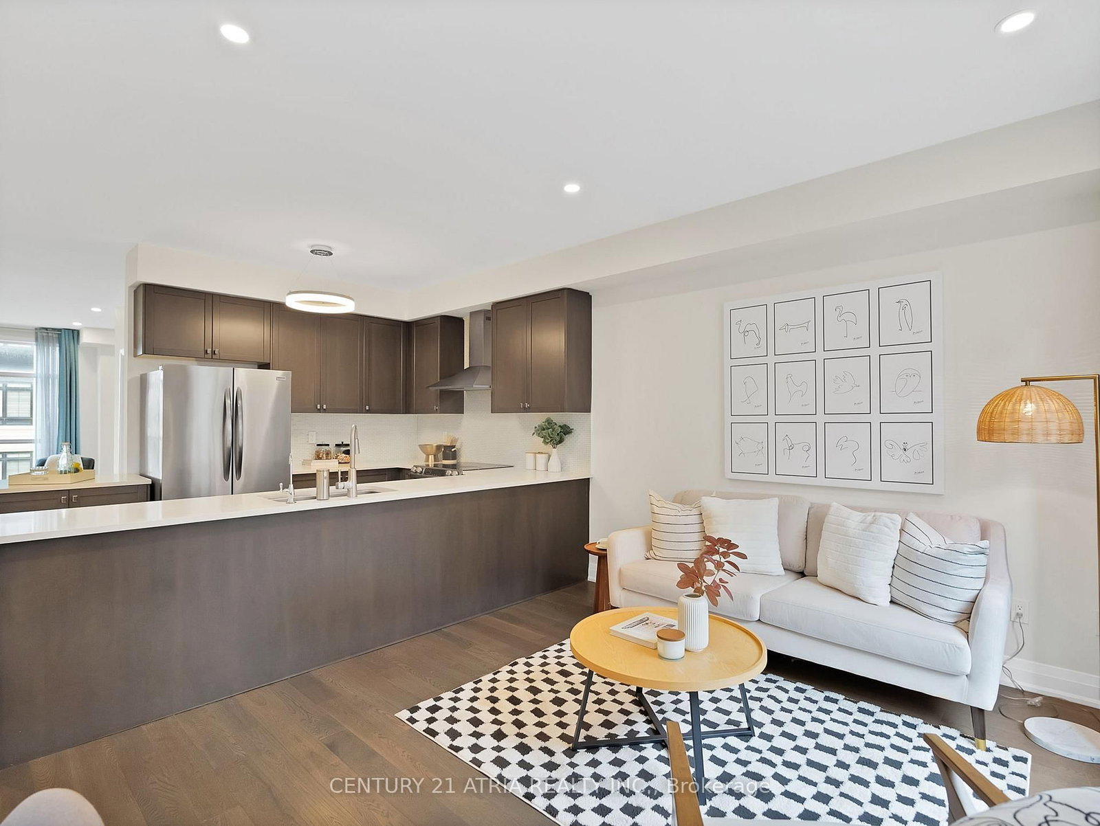 Listing Image 15