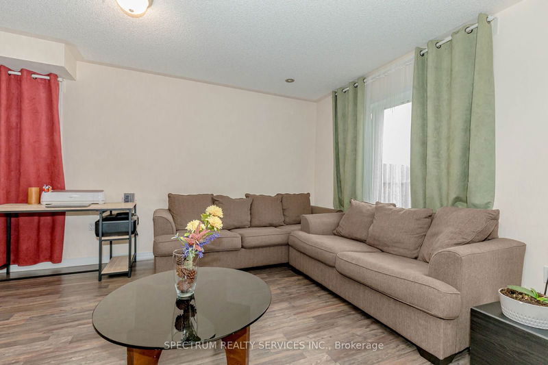 81 Hopkins Cres  Bradford West Gwillimbury, L3Z 0R7 | Image 10