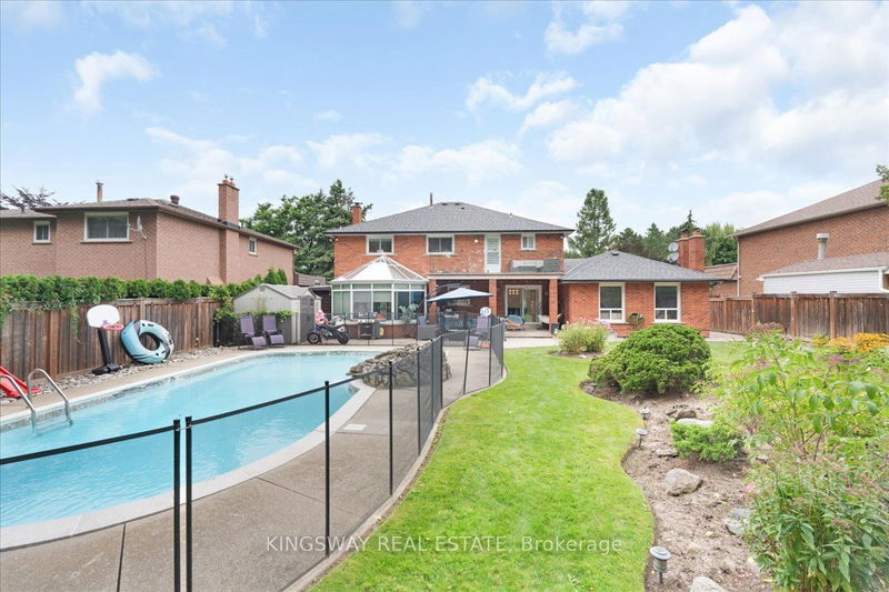 265 Wycliffe Ave  Vaughan, L4L 3N7 | Image 35