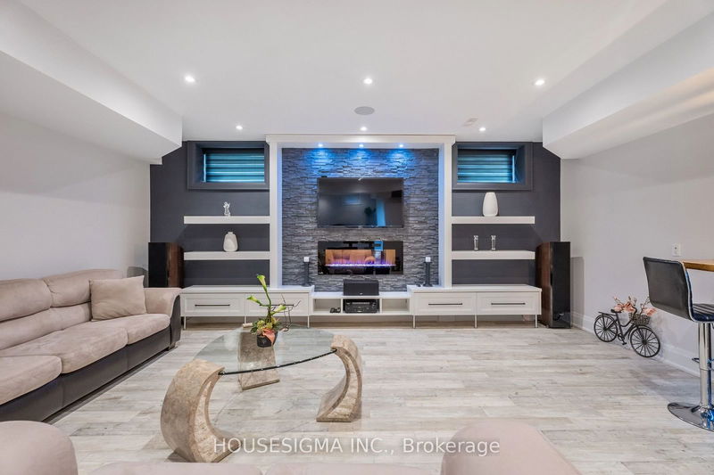 102 Oxford St  Richmond Hill, L4C 4L5 | Image 30