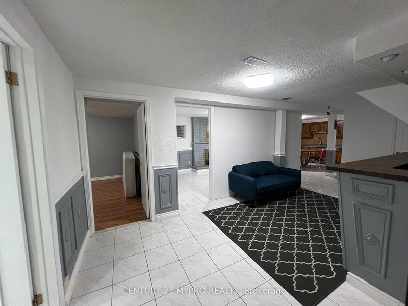 48 Cherry Hills Rd, Vaughan, L4K 1M4 | Image 2