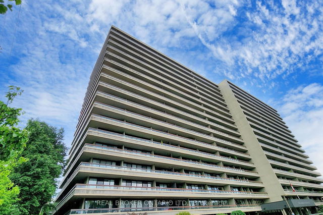 1009 - 8111 Yonge Street