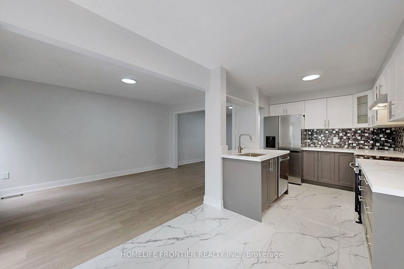 18 Oak Park Cres  Vaughan, L6A 0B3 | Image 10