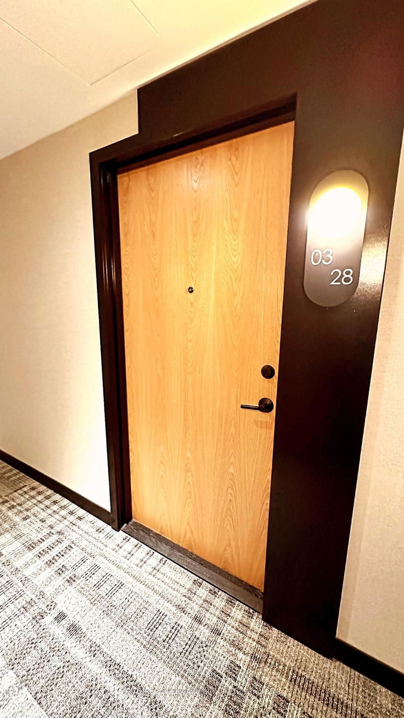 home for lease on A328-7950 Bathurst Street