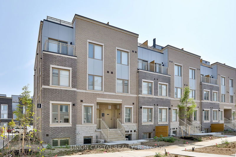 home for lease on 233-121 Honeycrisp Crescent