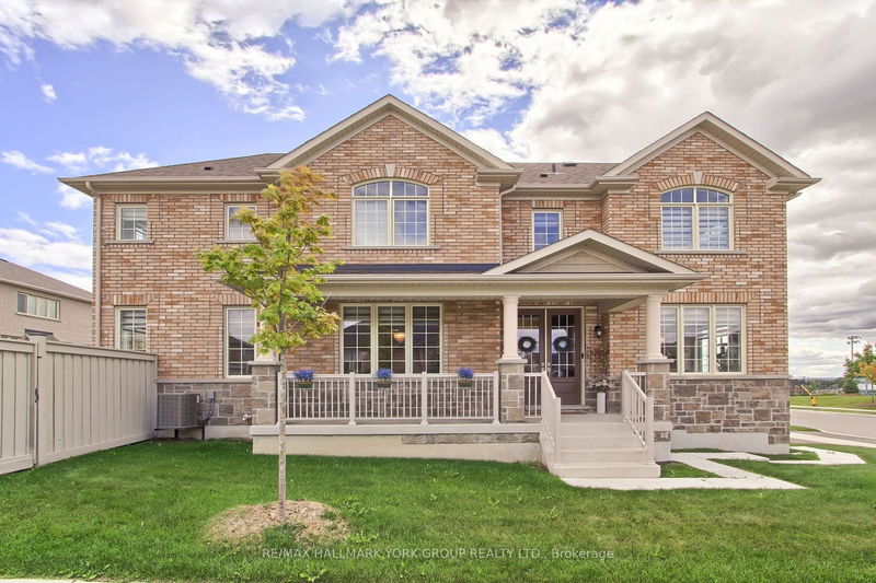 190 Walter English Dr  East Gwillimbury, L0G 1R0 | Image 1