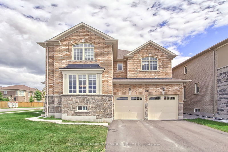 190 Walter English Dr  East Gwillimbury, L0G 1R0 | Image 3