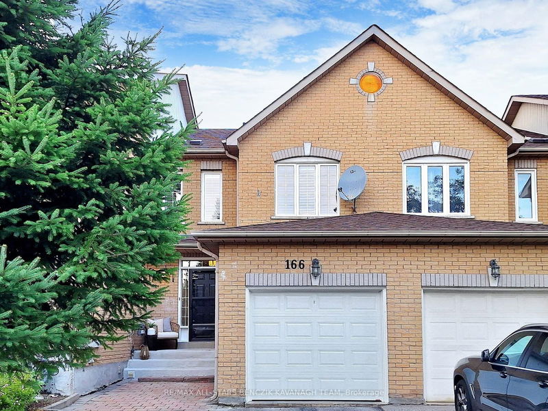 166 Sunway Sq  Markham, L3P 7X6 | Image 1