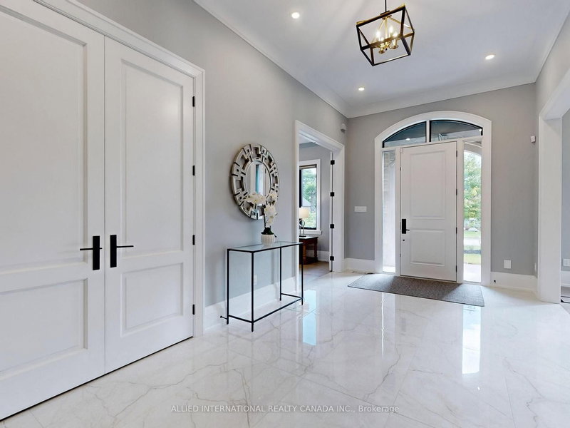 3 Earl Cook Dr, Whitchurch-Stouffville, L4A 1L5 | Image 2