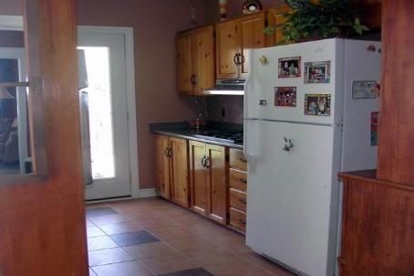 30 Elizabeth St S, Richmond Hill, L4C3V4 | Image 3