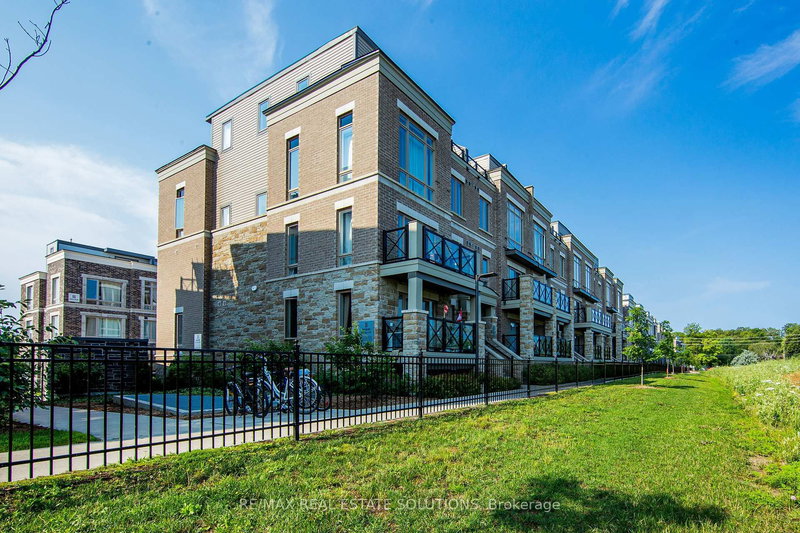 512 - 30 Dunsheath Way, Markham, L6B 1N3 | Image 2