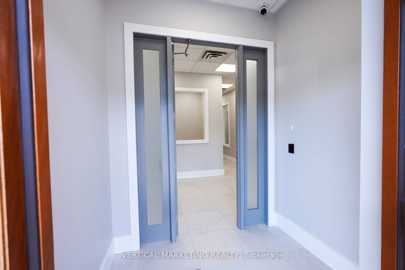 32 - 35 West Pearce St, Richmond Hill, L4B 1E3 | Image 2