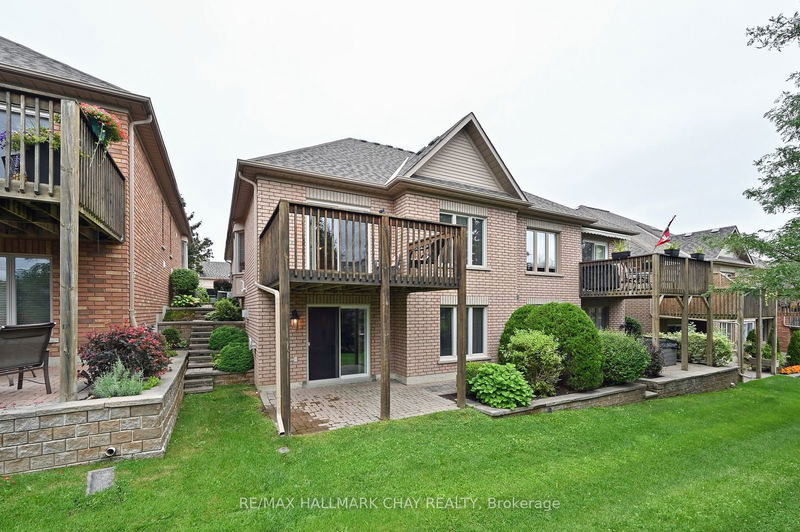 15 Via Vistana   New Tecumseth, L9R 0C5 | Image 22