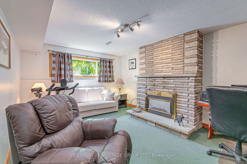 484 Maplegrove Ave  Bradford West Gwillimbury, L3Z 2W1 | Image 15