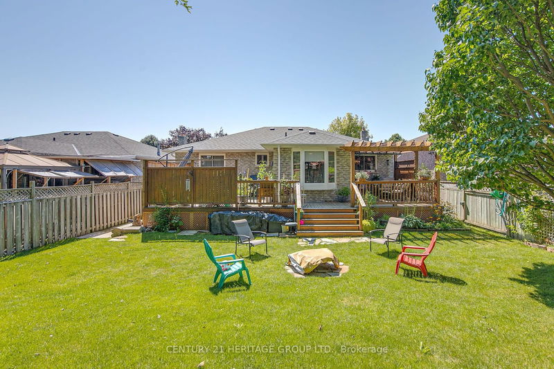 484 Maplegrove Ave  Bradford West Gwillimbury, L3Z 2W1 | Image 19