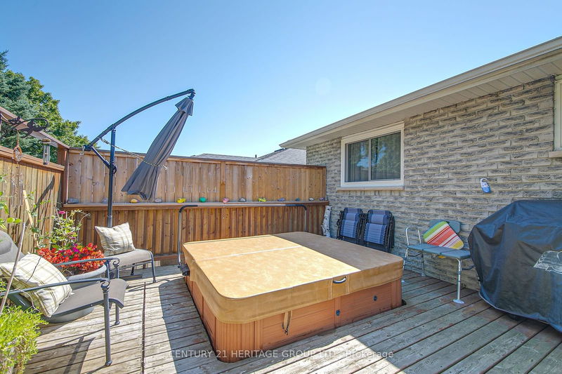 484 Maplegrove Ave  Bradford West Gwillimbury, L3Z 2W1 | Image 21