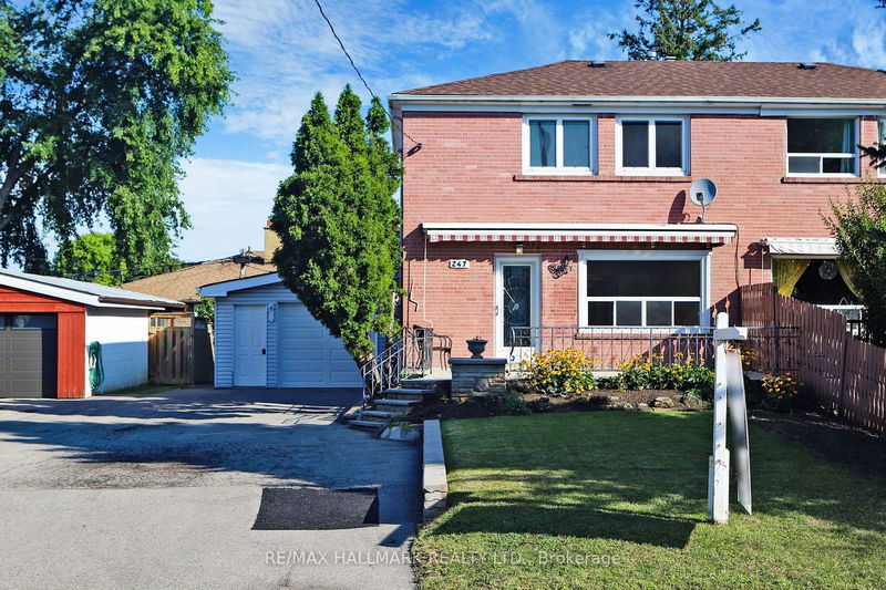 247 Demaine Cres  Richmond Hill, L4C 2W4 | Image 2