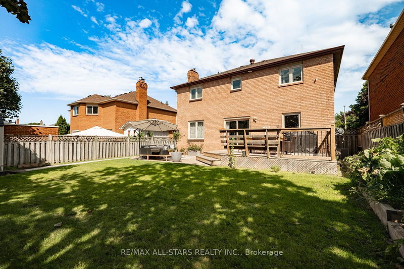 702 Rupert Ave  Whitchurch-Stouffville, L4A 8B7 | Image 39