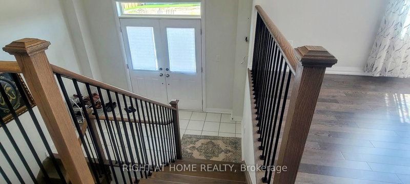 1466 Stovell Cres S, Innisfil, L0L 1W0 | Image 2