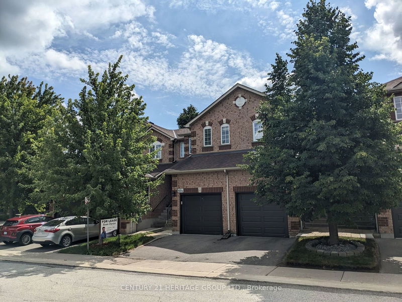 home for lease on 664 MacNab Gate