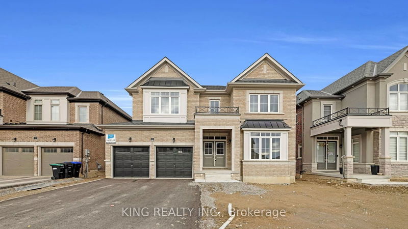 1691 Corsal Crt  Innisfil, L9S 0P8 | Image 2