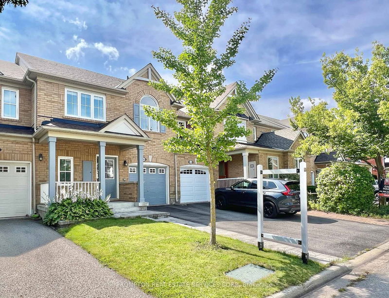 254 Chilcott Cres  Newmarket, L3X 3G7 | Image 2