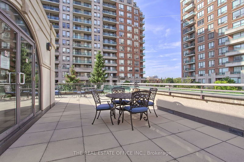  518 - 310 Red Maple Rd  Richmond Hill, L4C 0T7 | Image 30