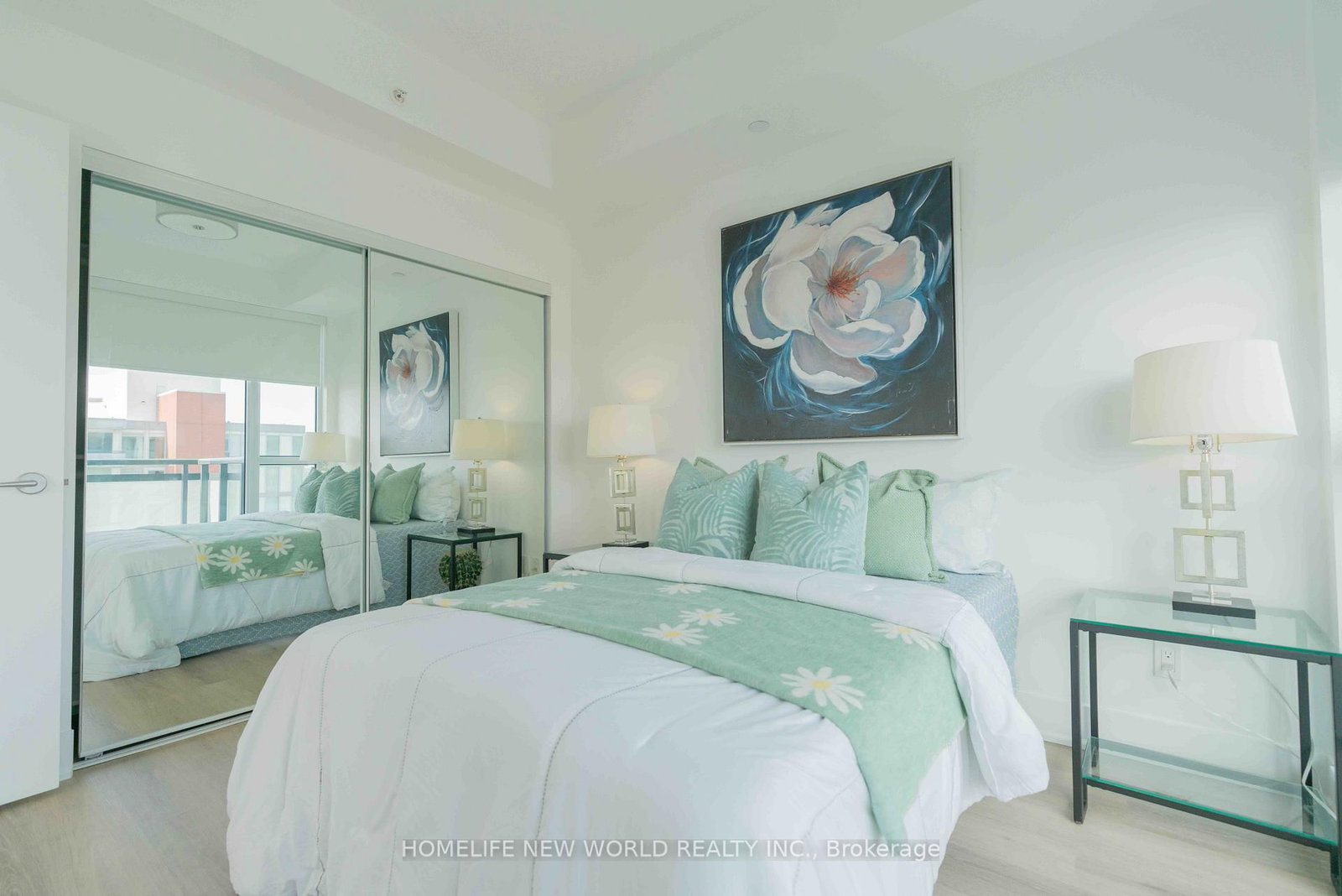 Listing Image 23