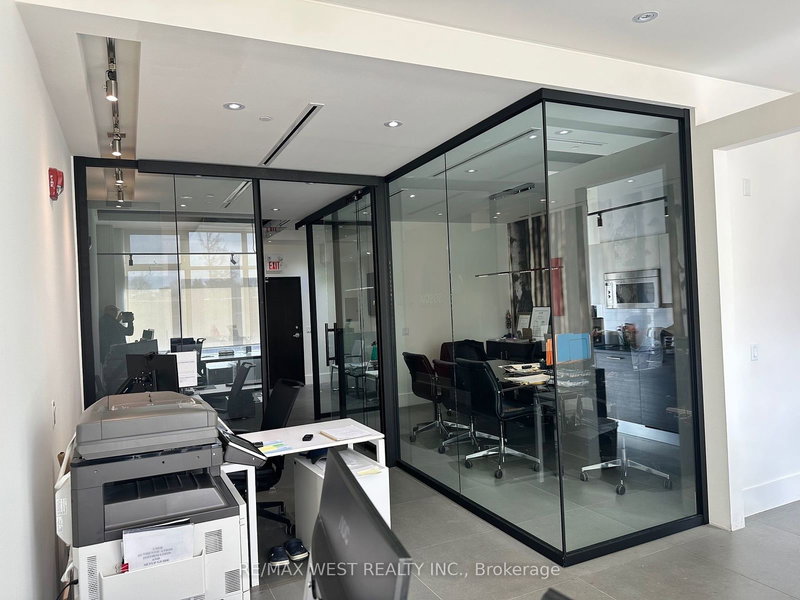 307-308 - 10376 Yonge St, Richmond Hill, L4C 3B8 | Image 3