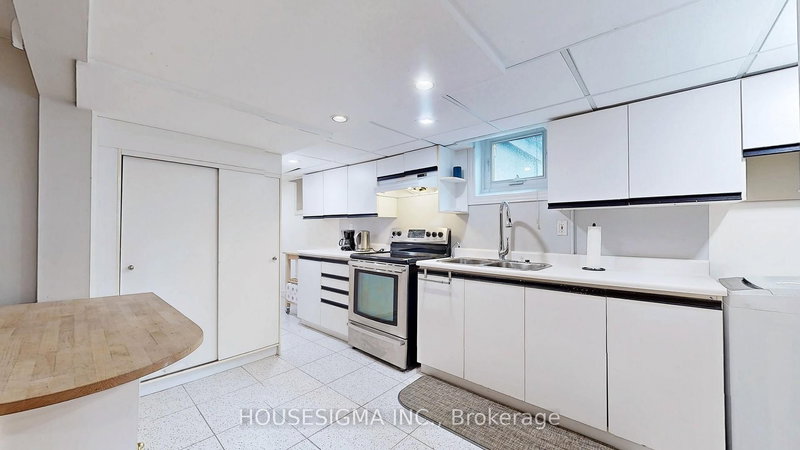 WO BSMT - 156 Trayborn Dr, Richmond Hill, L4C 4L1 | Image 2