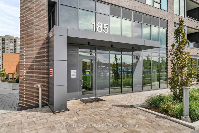 301 - 185 Deerfield Rd, Newmarket, L3Y 0G7 | Image 2