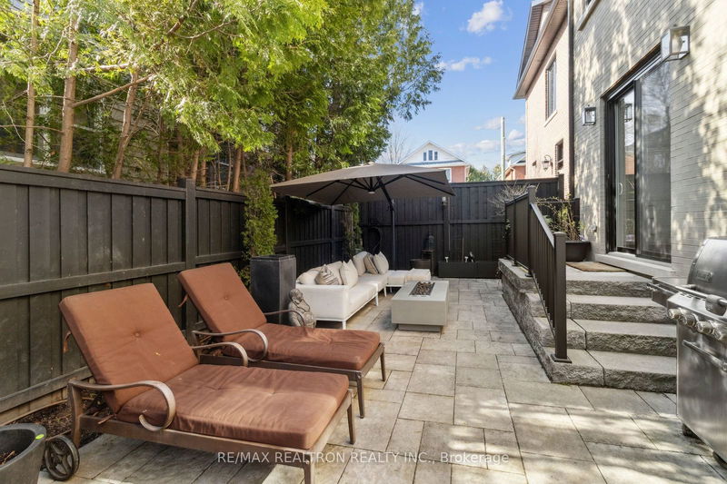 172&174 Victoria St  Newmarket, L3Y 7K4 | Image 21