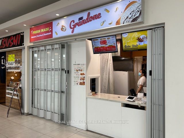 243 - 7181 Yonge St, Markham, L3T 0C7 | Image 2