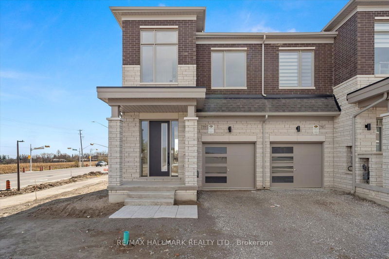 home for lease on 77 Schmeltzer Crescent