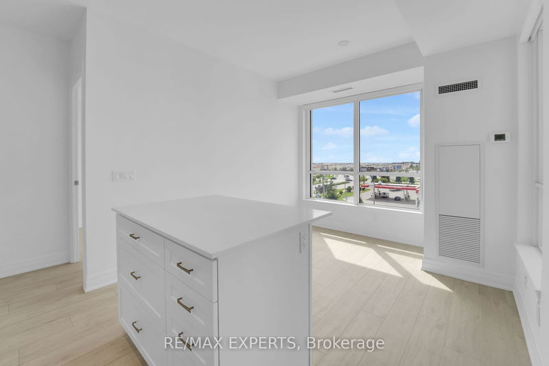  515 - 9075 Jane St  Vaughan, L4K 0L7 | Image 10