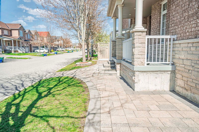 42 Reginald Lamb Cres  Markham, L6B 0B5 | Image 3