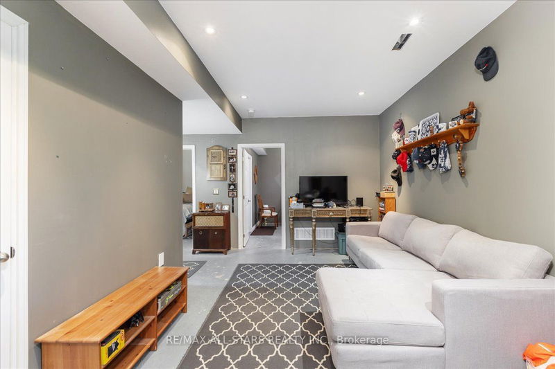 10 Crydermans Rd  Georgina, L0E 1R0 | Image 22