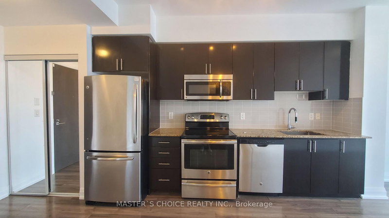 2311 - 7171 Yonge St, Markham, L3T 0C5 | Image 3