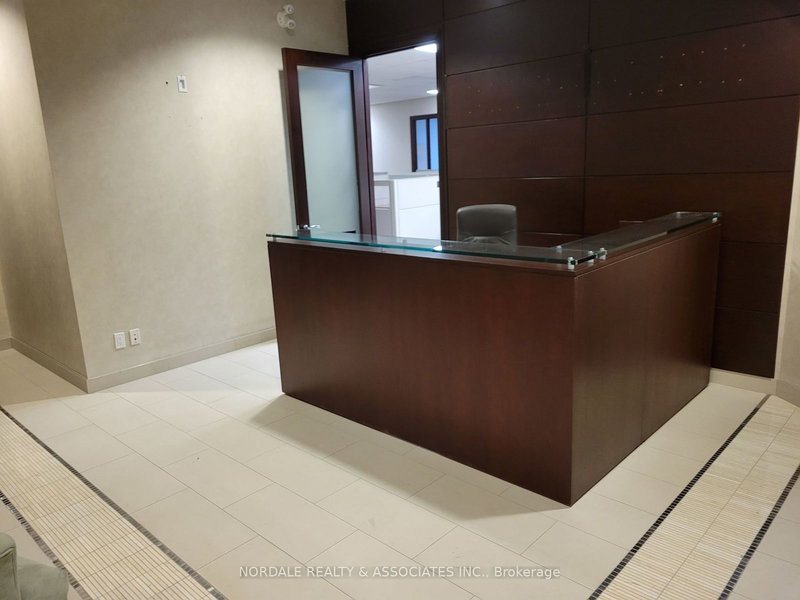 200 - 331 Cityview Blvd, Vaughan, L4H 3M3 | Image 3