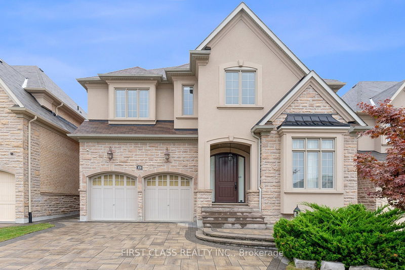 33 Berkshire Cres  Markham, L6C 0P5 | Image 1