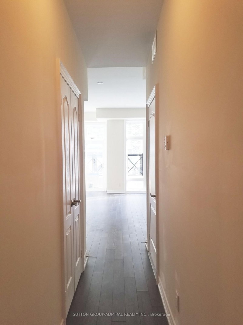 501 - 30 Dunsheath Way, Markham, L6B 0A1 | Image 3