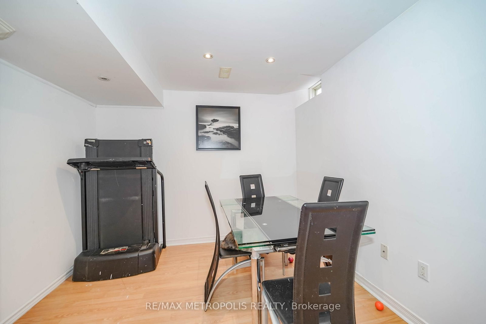 Listing Image 38